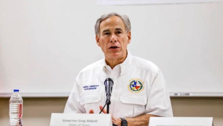 Texas Gov. Greg Abbott escalates border fight by chartering migrant flight to Chicago