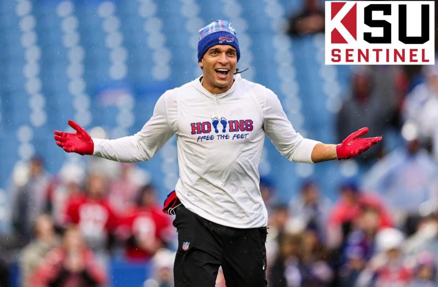 Mack Hollins: Buffalo Bills Star Captivates Fans with Selfless Plays and Unique Style Ahead of Playoffs